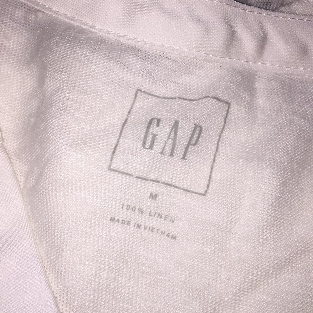 2 Gap Tops - Picture 6 of 9